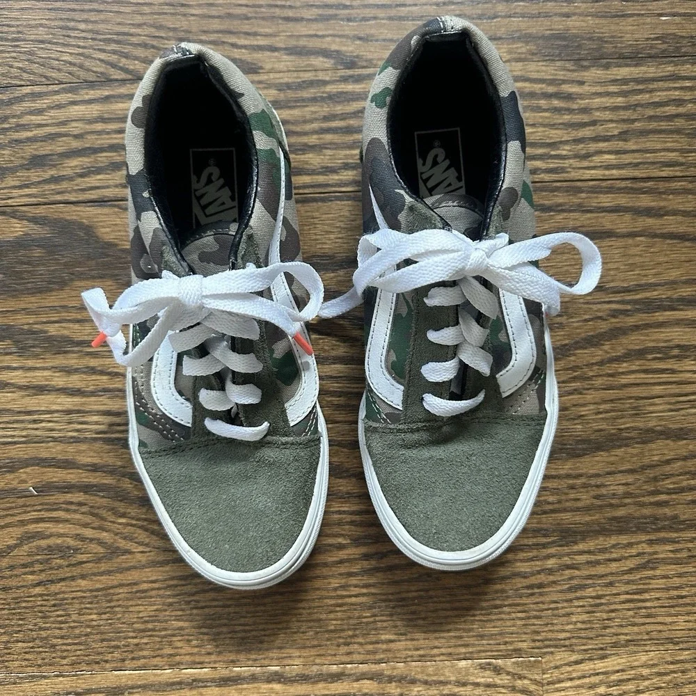 Vans Olive Camo Old Skool Skate Suede Shoes Low Top Kids Size 2 US